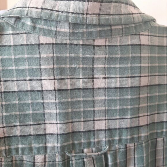 MEN'S EDDIE BAUER CASUAL BUTTON DOWN SHIRT GREEN PLAID SIZE L REGULAR - Picture 4 of 6